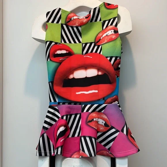 Colorful & Funky Pop Art Lip Print Peplum Tank Top - Picture 2 of 7